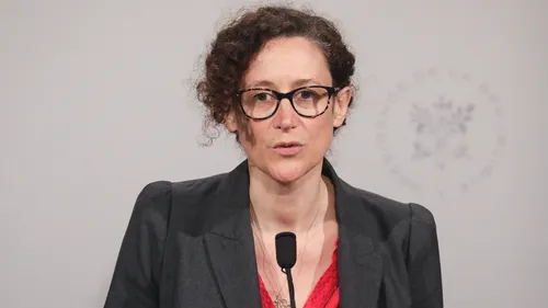 La ministre du Logement Emmanuelle Wargon en déplacement dans le...